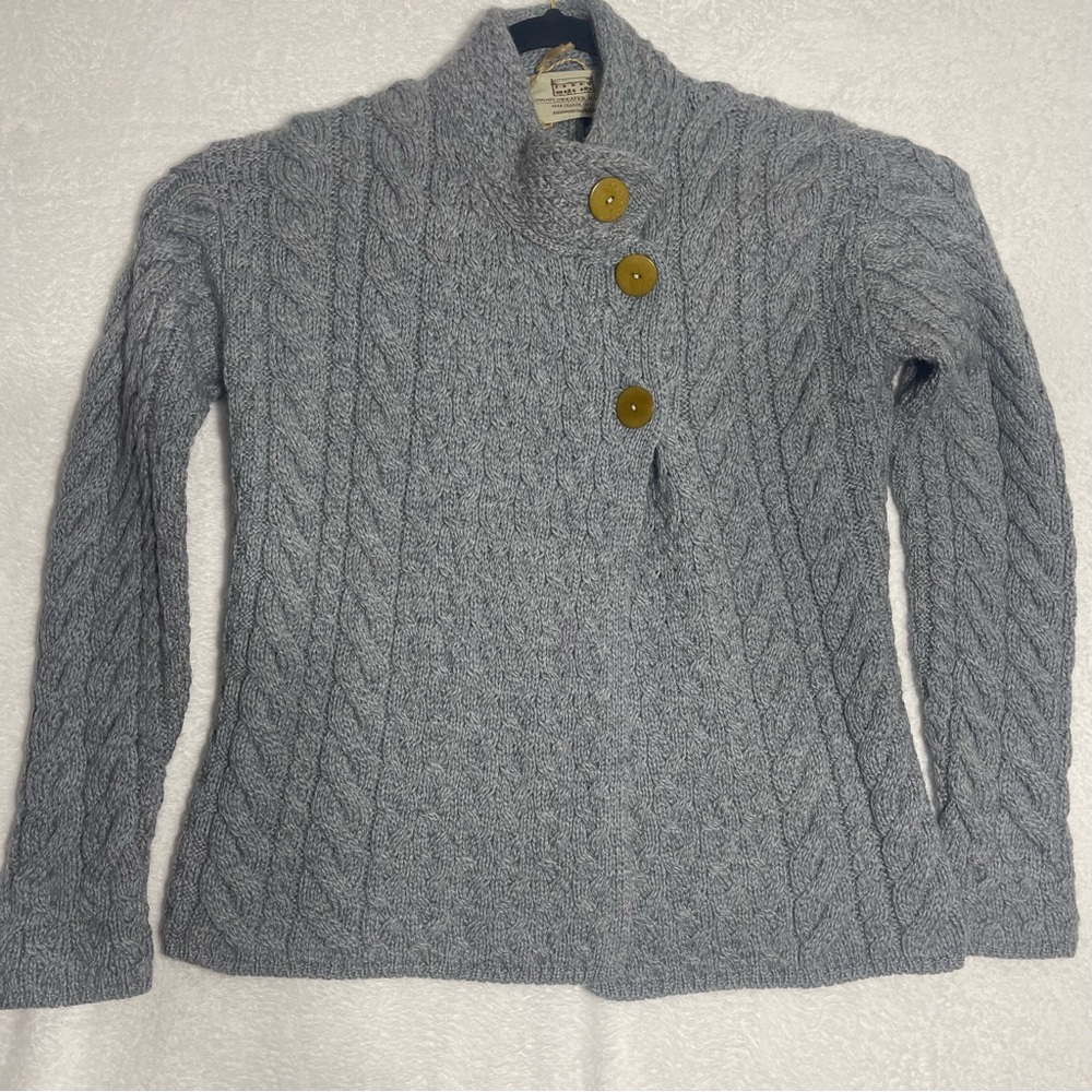 Aran Craft sweater Gray Cable Knit  sweater with Button Detail Merino Wool